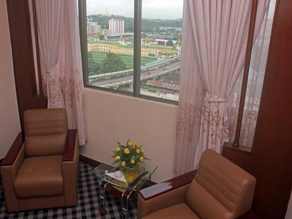 Asia Plaza Hotel Γιανγκόν Εξωτερικό φωτογραφία