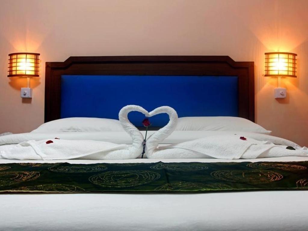 Asia Plaza Hotel Γιανγκόν Εξωτερικό φωτογραφία