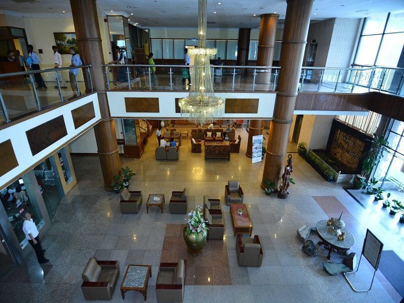 Asia Plaza Hotel Γιανγκόν Εξωτερικό φωτογραφία