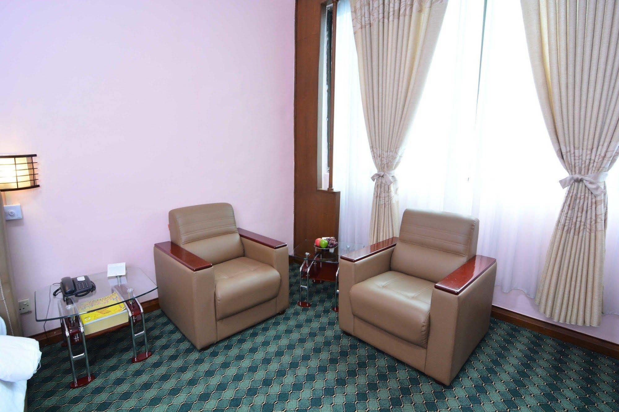 Asia Plaza Hotel Γιανγκόν Εξωτερικό φωτογραφία