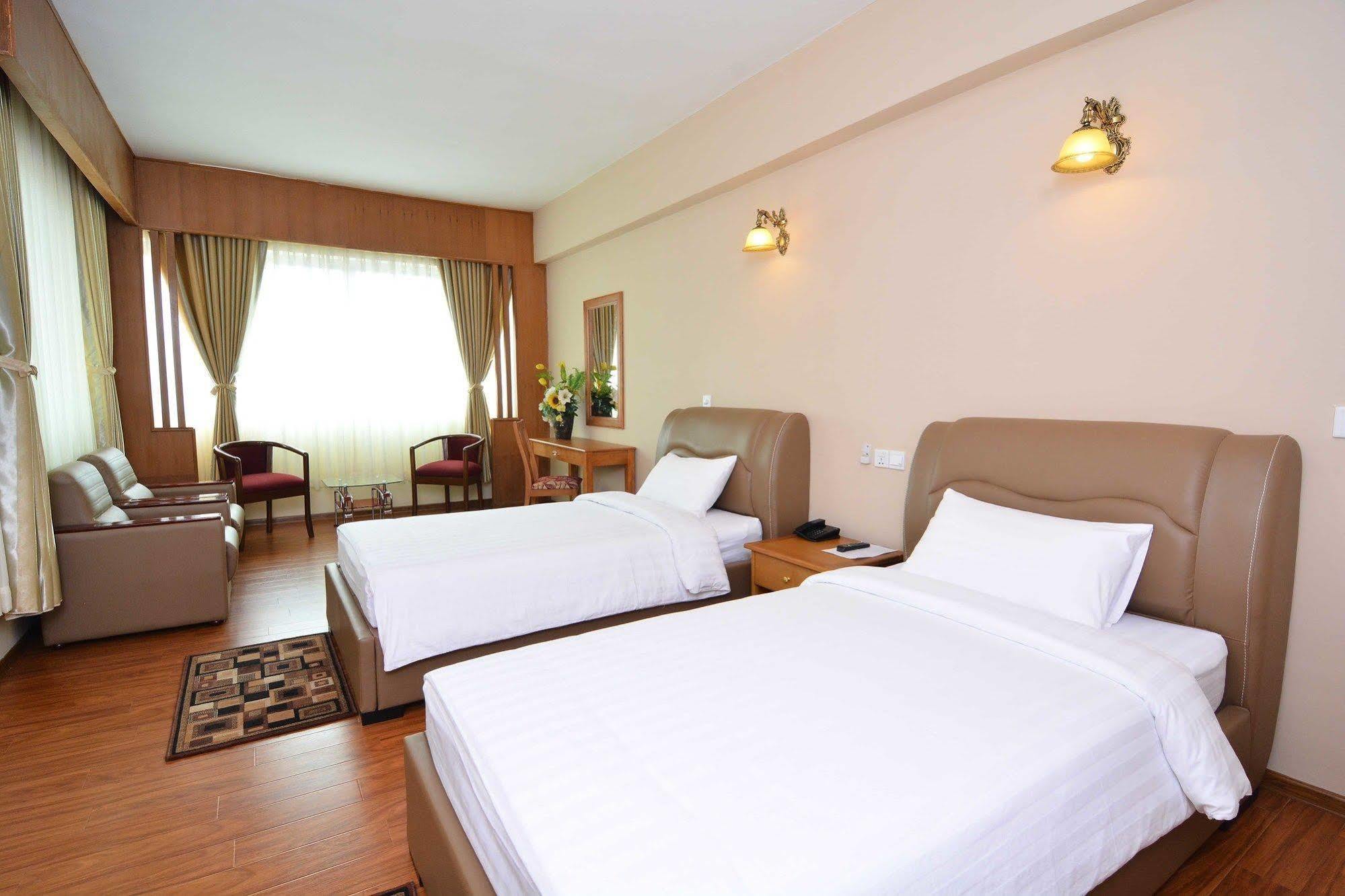 Asia Plaza Hotel Γιανγκόν Εξωτερικό φωτογραφία