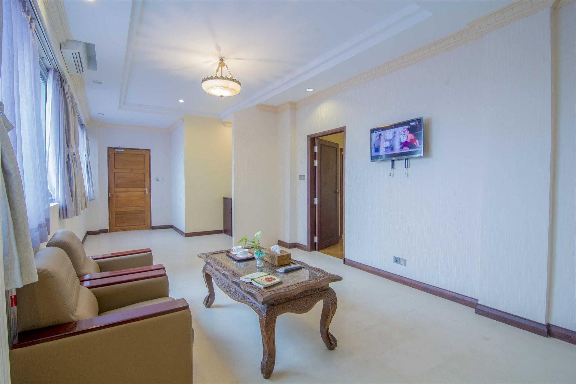 Asia Plaza Hotel Γιανγκόν Εξωτερικό φωτογραφία